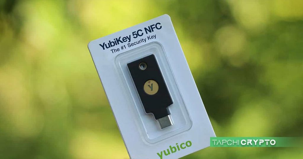 Yubikey 5 NFC, chiếc USB xác thực thông tin phổ biến nhất hiện nay.